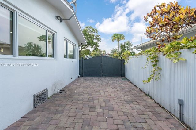 5330 SW 7th Street, Miami, FL 33134