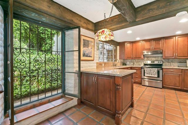 6036 Rainbow Heights Road, Fallbrook, CA 92028