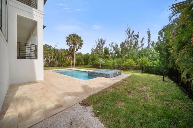626 BUTTONWOOD DRIVE, Longboat Key, FL 34228