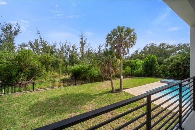 626 BUTTONWOOD DRIVE, Longboat Key, FL 34228