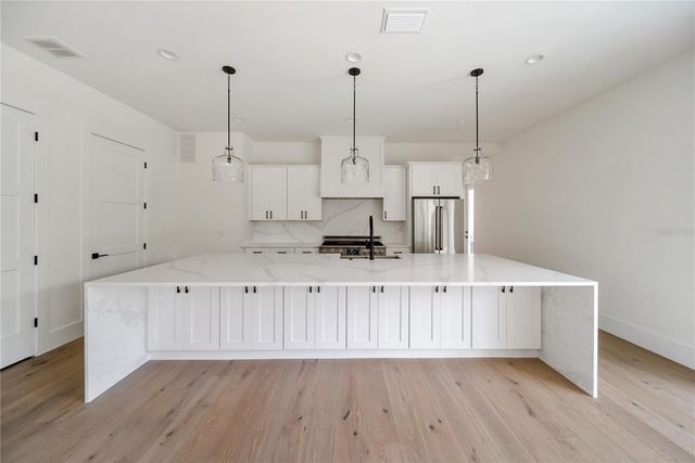 626 BUTTONWOOD DRIVE, Longboat Key, FL 34228