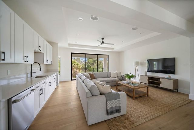626 BUTTONWOOD DRIVE, Longboat Key, FL 34228