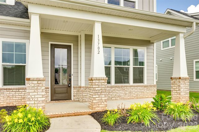 13702 Tranquil Day Drive, Matthews, NC 28105