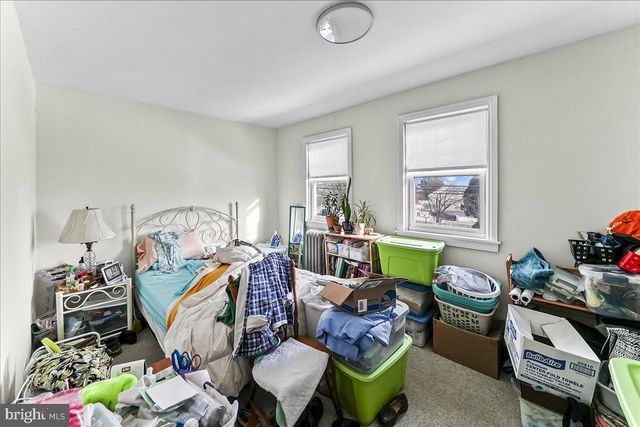 205 LONDON GROVE RD, West Grove, PA 19390