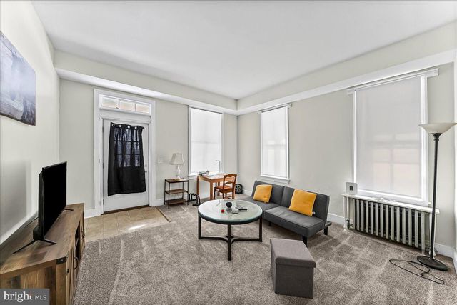 205 LONDON GROVE RD, West Grove, PA 19390