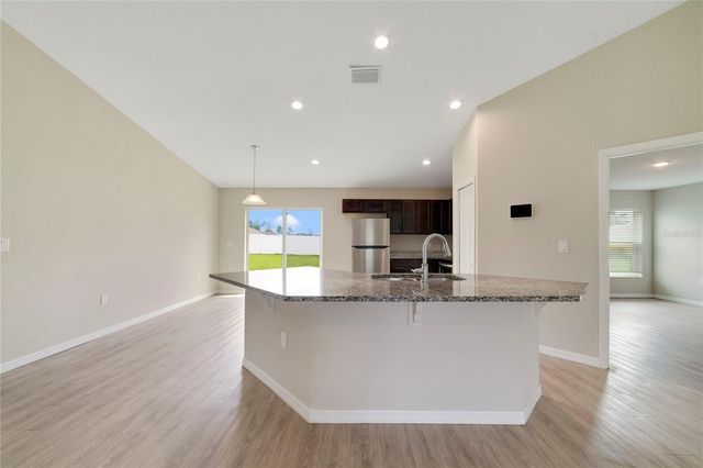 16271 SW 27TH TERRACE ROAD, Ocala, FL 34473