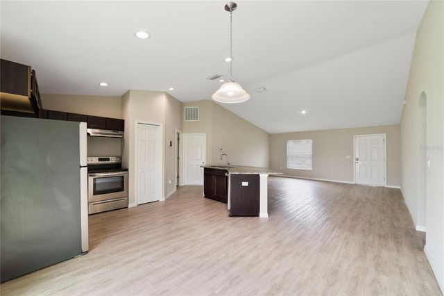 16271 SW 27TH TERRACE ROAD, Ocala, FL 34473