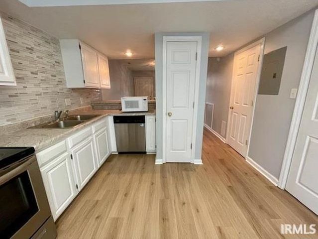 648 Sherwood Hills Drive, Bloomington, IN 47401