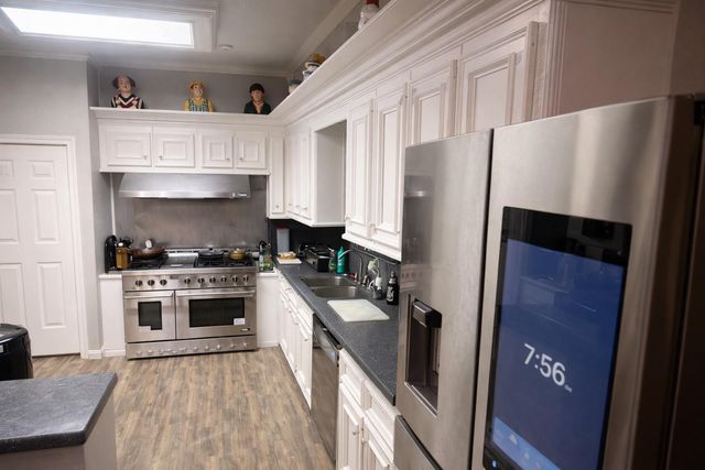 431 Hana Drive, Tiki Island, TX 77554