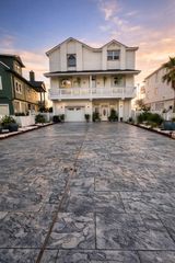 431 Hana Drive, Tiki Island, TX 77554