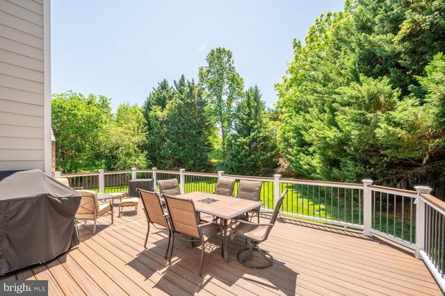 1002 SHERMAN CT, Great Falls, VA 22066