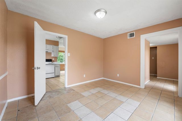 4027 Brookhead Trail, Houston, TX 77066