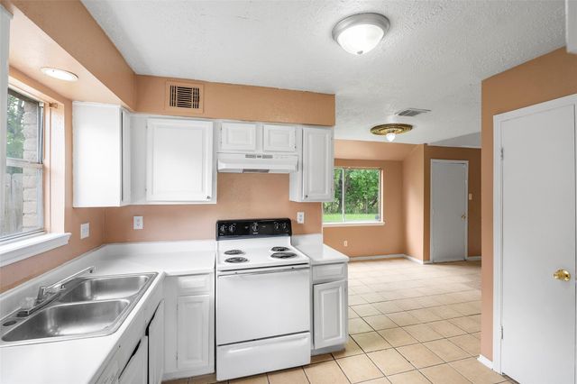 4027 Brookhead Trail, Houston, TX 77066
