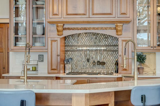 5256 Oxford Street N, Shoreview, MN 55126