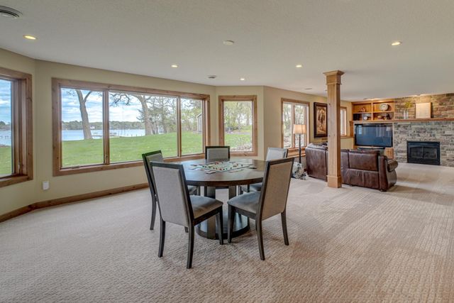 5256 Oxford Street N, Shoreview, MN 55126