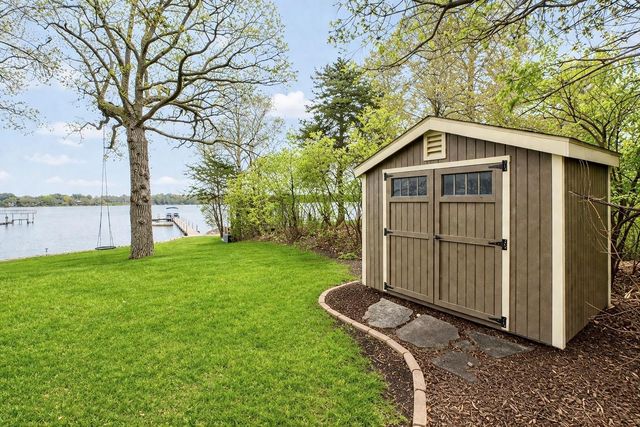 5256 Oxford Street N, Shoreview, MN 55126