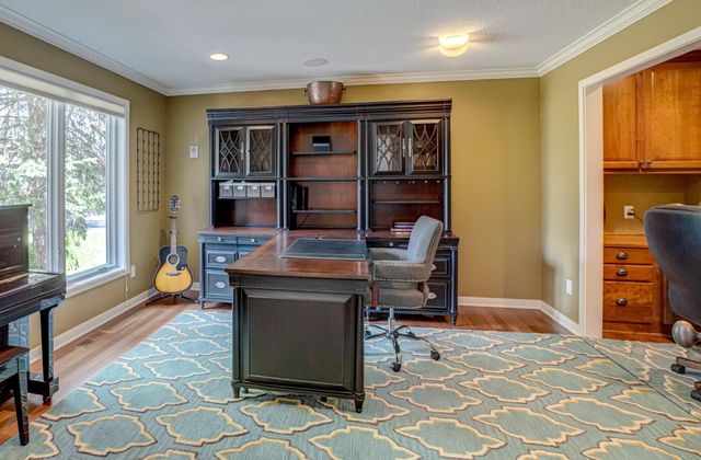 5256 Oxford Street N, Shoreview, MN 55126