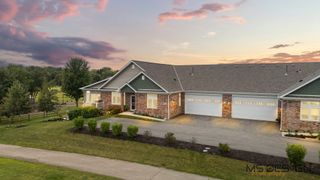 56 Briden Lane 56, Sycamore, IL 60178