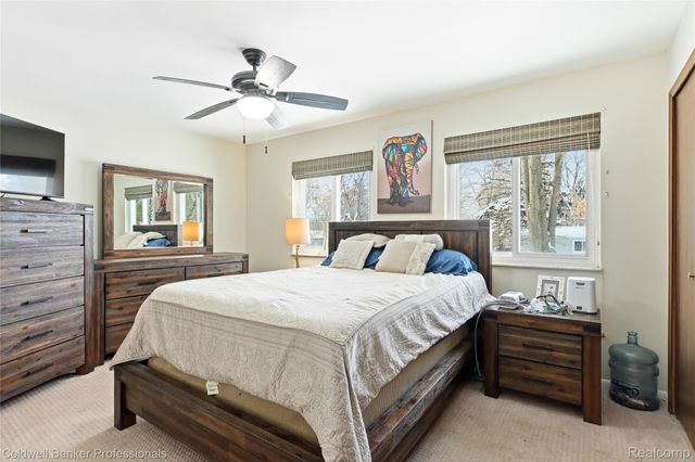 4904 Lake Grove Drive, White Lake Charter Township, MI 48383