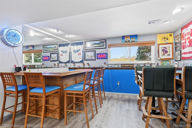 4904 Lake Grove Drive, White Lake Charter Township, MI 48383