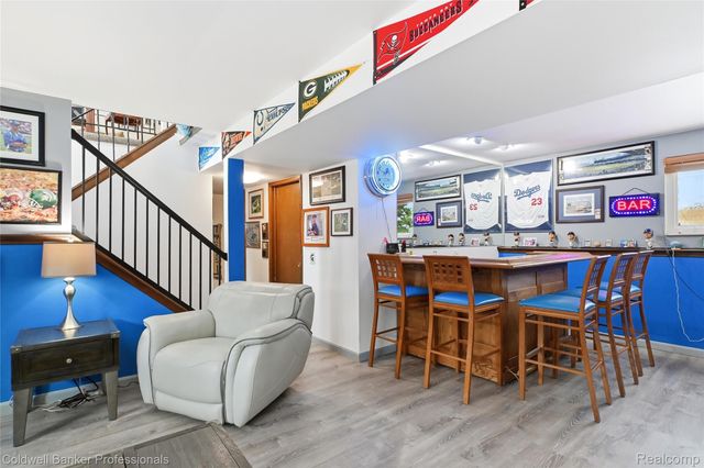 4904 Lake Grove Drive, White Lake Charter Township, MI 48383