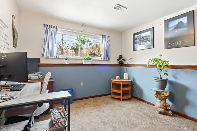 4904 Lake Grove Drive, White Lake Charter Township, MI 48383