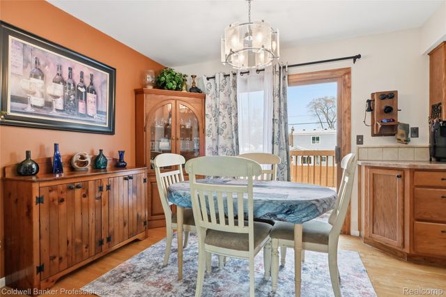 4904 Lake Grove Drive, White Lake Charter Township, MI 48383