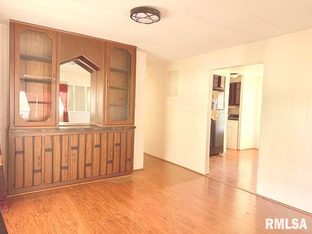 302 WHITE OAK Drive, Morton, IL 61550