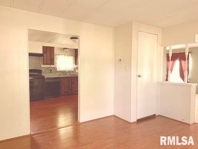 302 WHITE OAK Drive, Morton, IL 61550