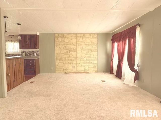 302 WHITE OAK Drive, Morton, IL 61550