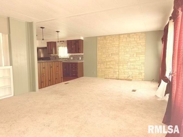 302 WHITE OAK Drive, Morton, IL 61550