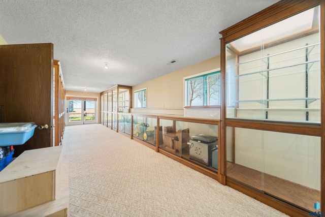 27053 S Tallgrass Ave Avenue, Sioux Falls, SD 57108