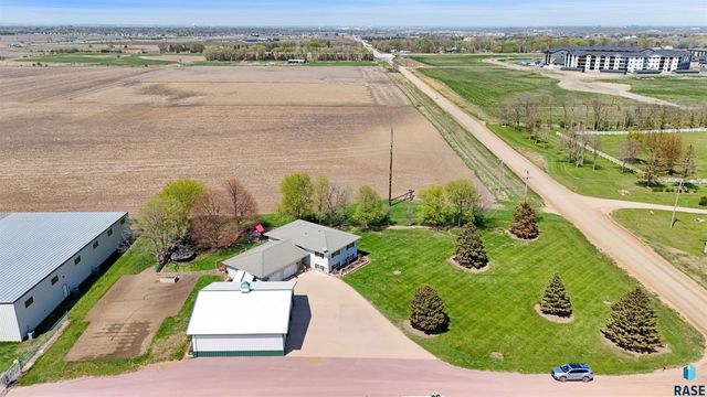 27053 S Tallgrass Ave Avenue, Sioux Falls, SD 57108