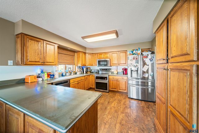 27053 S Tallgrass Ave Avenue, Sioux Falls, SD 57108