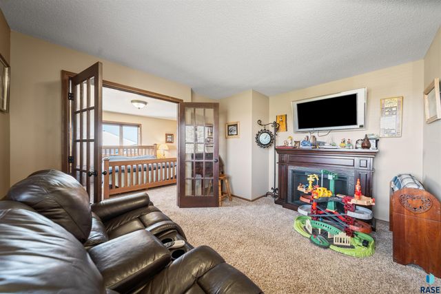 27053 S Tallgrass Ave Avenue, Sioux Falls, SD 57108