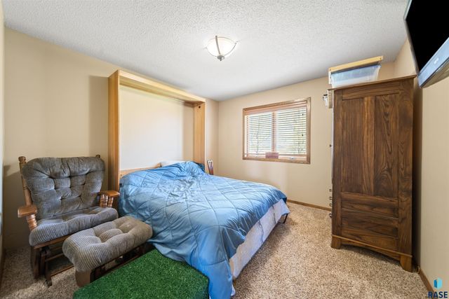 27053 S Tallgrass Ave Avenue, Sioux Falls, SD 57108