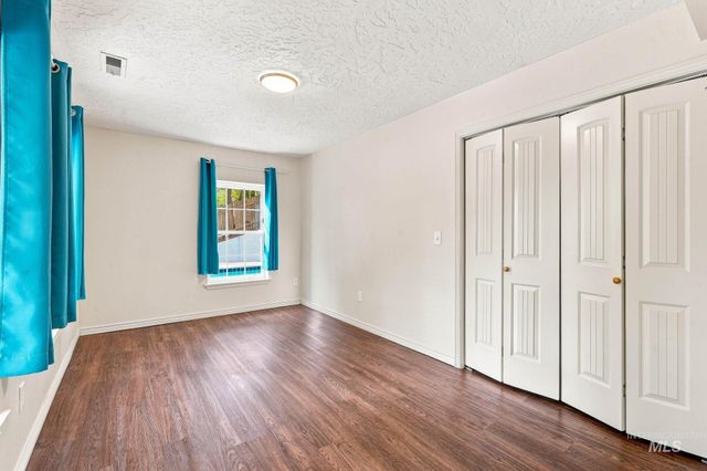 2442 W Hill Rd, Boise, ID 83702