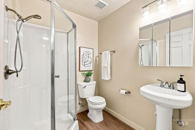 2442 W Hill Rd, Boise, ID 83702