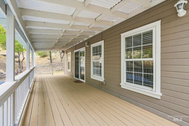 2442 W Hill Rd, Boise, ID 83702