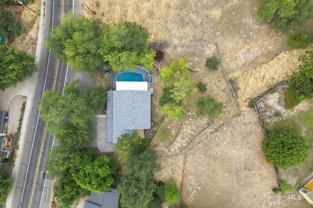 2442 W Hill Rd, Boise, ID 83702