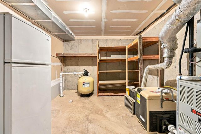 2442 W Hill Rd, Boise, ID 83702