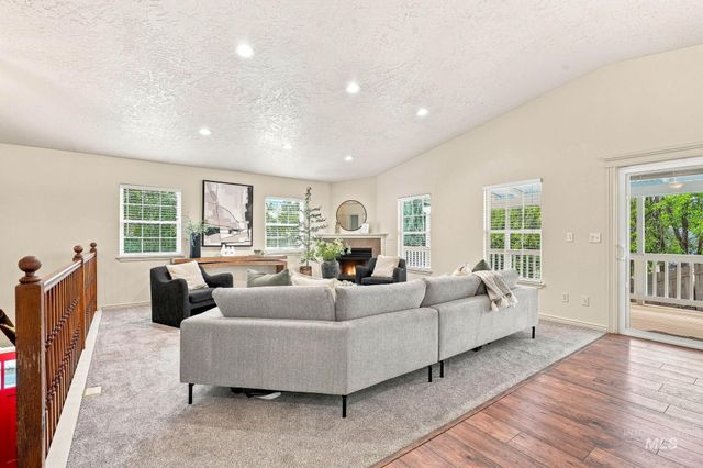 2442 W Hill Rd, Boise, ID 83702