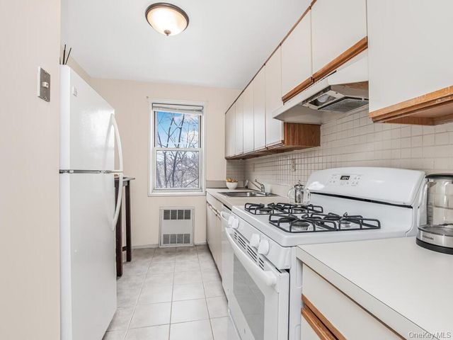 609 Palmer Road 6C, Yonkers, NY 10701