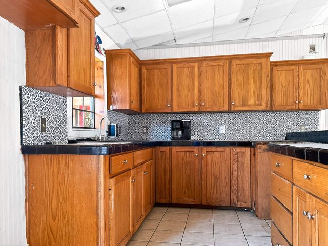 110 Red Bud, Jefferson, TX 75657