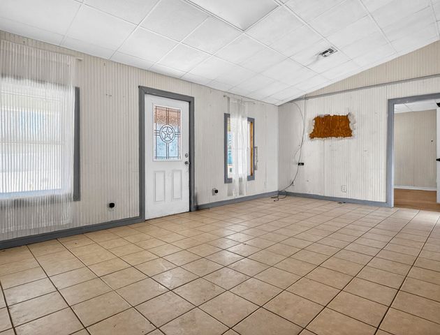 110 Red Bud, Jefferson, TX 75657