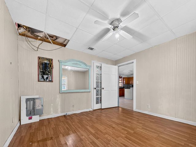 110 Red Bud, Jefferson, TX 75657