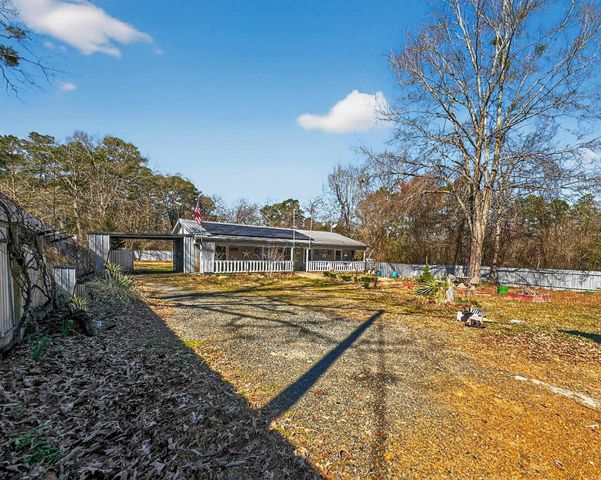 110 Red Bud, Jefferson, TX 75657