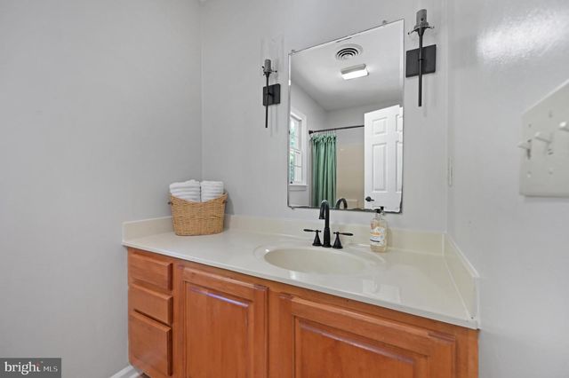 6163 CADAGON CT, Salisbury, MD 21801