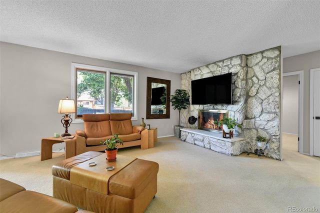 8122 Ammons Way, Arvada, CO 80005