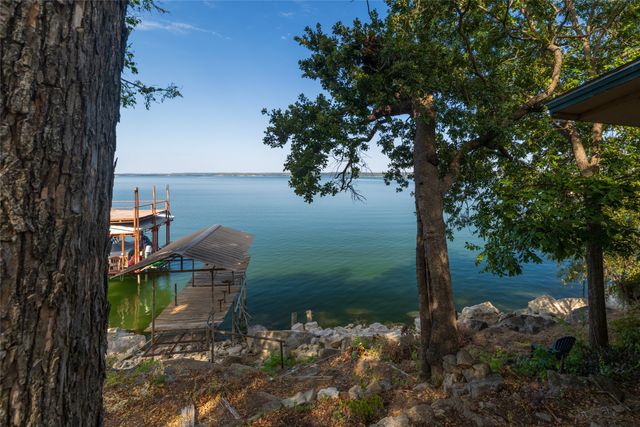 1009 Mesquite Point, Lake Bridgeport, TX 76426